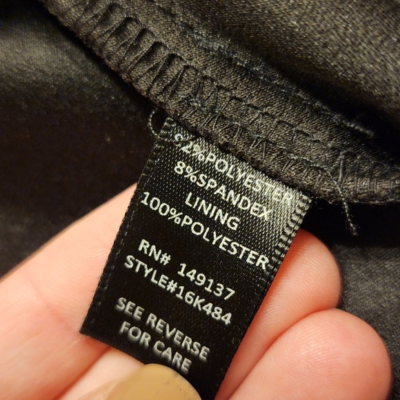 Beautiful LBD - Picture 8 of 8